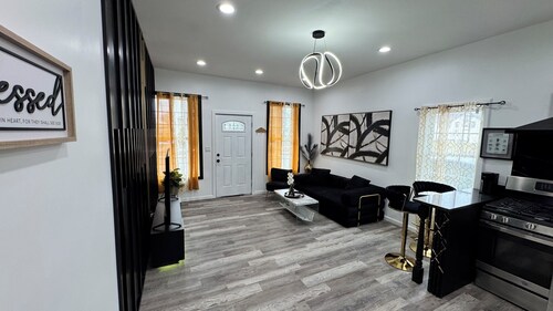 Stylish apartment within walking distance to everything