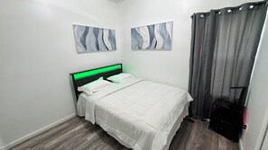 2 bedrooms, iron/ironing board, WiFi, bed sheets