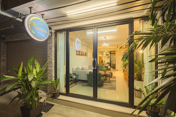 Lobby - Oasis Thai Teak Home | Sathorn (Krung Thep Maha Nakhon)