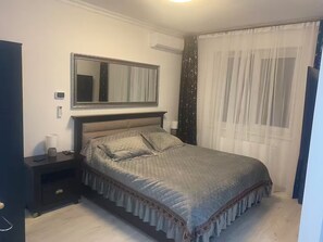 1 bedroom, iron/ironing board, internet, bed sheets - Platinium house one (Rosu)