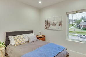 Room - Hike, Ski & Explore SLC: Walkable Luxury Townhome (Salt Lake City)