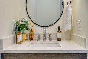 Bathroom - Hike, Ski & Explore SLC: Walkable Luxury Townhome (Salt Lake City)