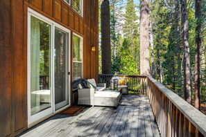 Terrace/patio - Game Room & Hot Tub! Dog-Friendly Arnold Retreat (Arnold)
