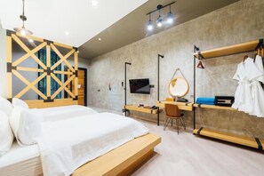 Deluxe Twin Room, Garden View - Wheeler Bed & Bike (Mueang Chonburi)