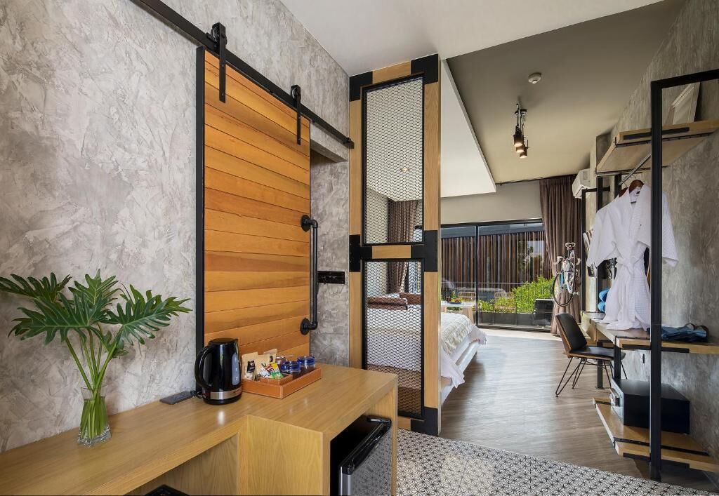 Deluxe Double Room, Balcony, Garden View | In-room safe, free WiFi