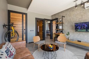 Family Room, Garden View | Living area