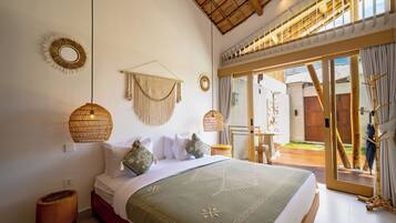 Huvila, 2 makuuhuonetta, yksityinen uima-allas, nÀköala uima-altaalle | Tallelokero huoneessa, pimennysverhot, silitysrauta/-lauta