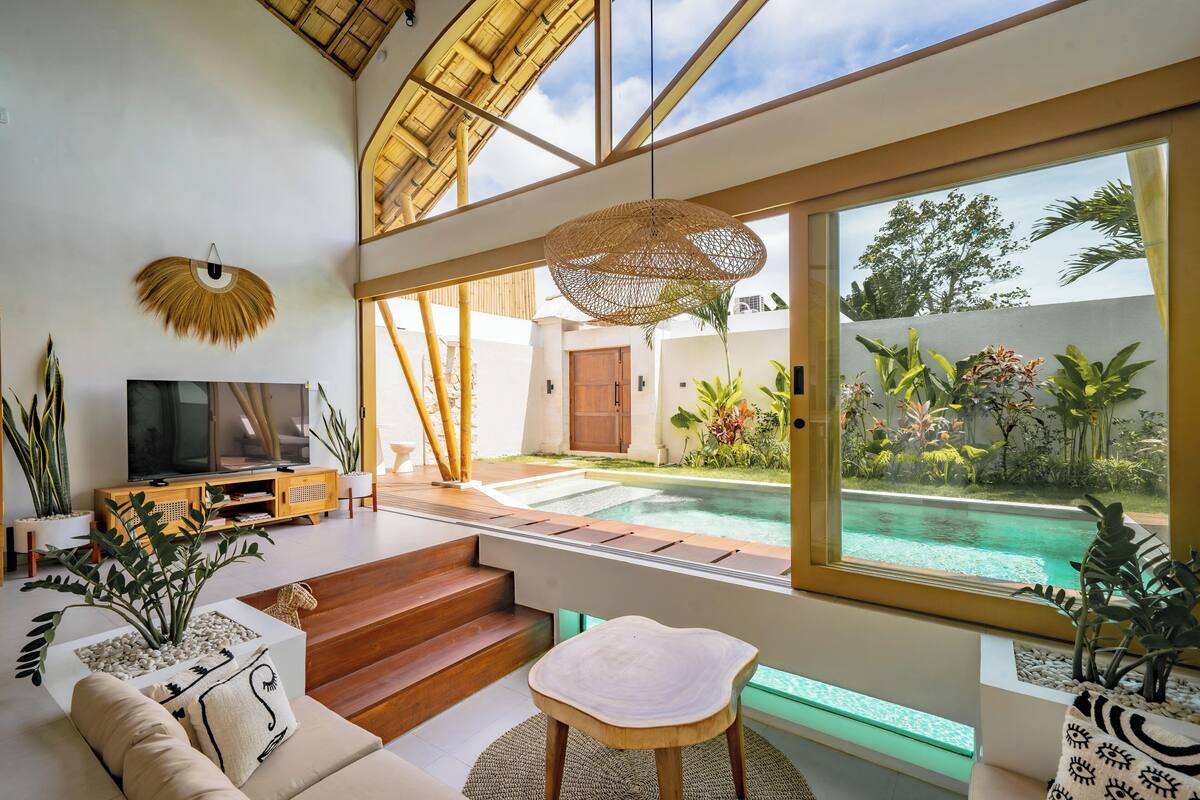 別墅, 2 間臥室, 私人泳池, 泳池景 | 客廳 | 55 吋智能電視連數碼電視頻道