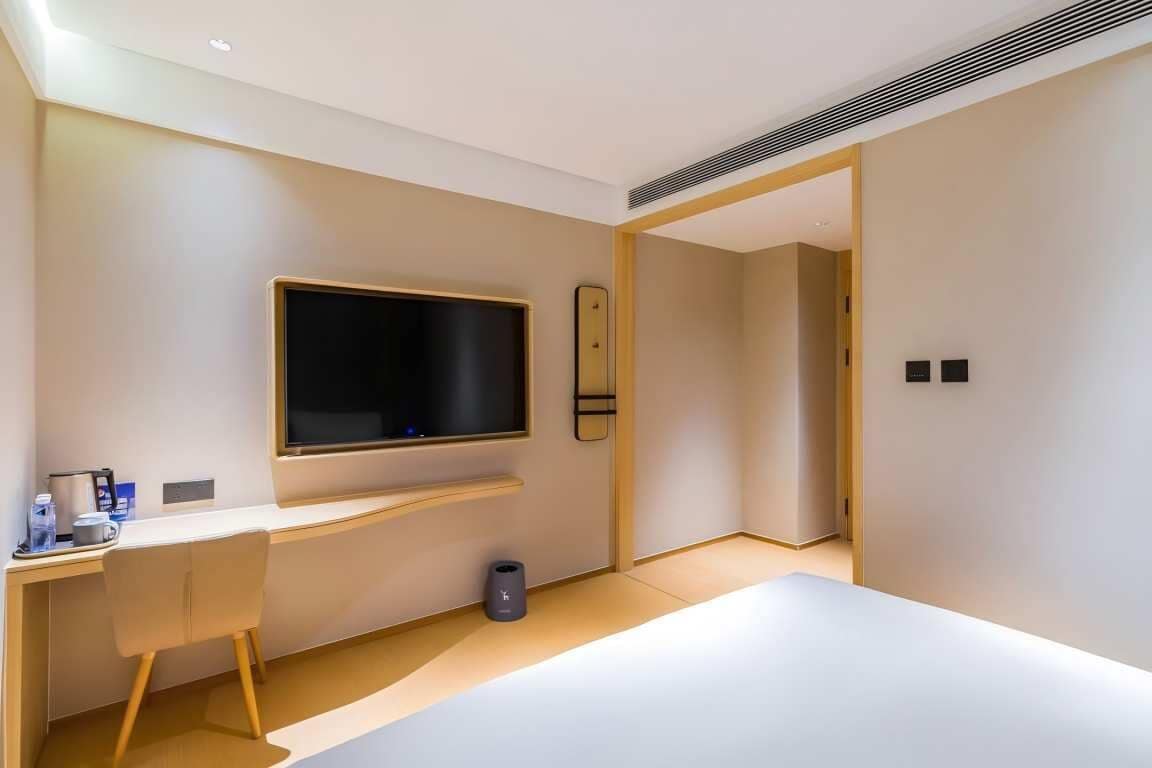 Quarto casal superluxo de uso individual | Cofres nos quartos, espaço de trabalho para notebook, cortinas blackout