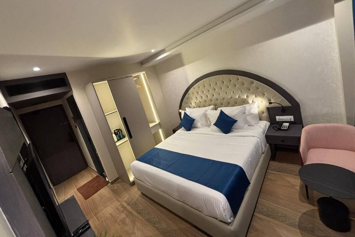 Standard Double Room, City View