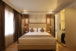 Executive Double Room - Grand Plaza Inn by RAK Rooms Kannur (Kannur)