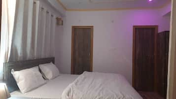 Quarto casal | Ferros/tábuas de passar roupa, Wi-Fi de cortesia