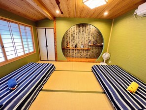 4 Schlafzimmer, Schreibtisch, Bügeleisen/Bügelbrett, WLAN