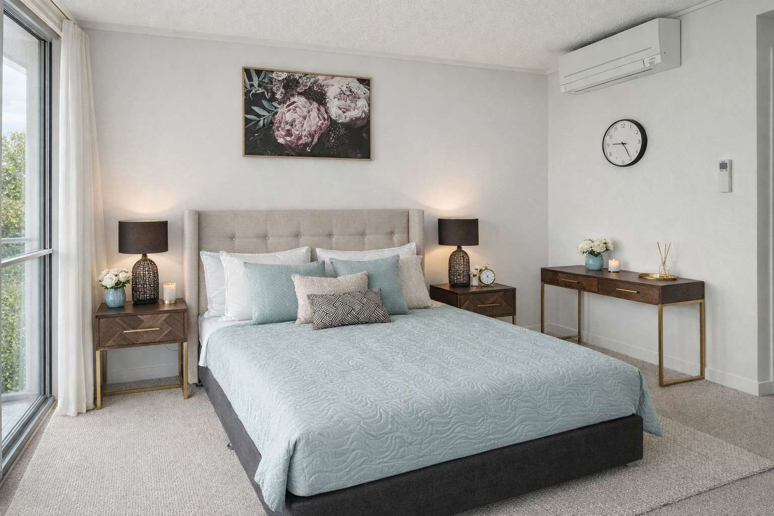 2 bedrooms, desk, iron/ironing board, WiFi