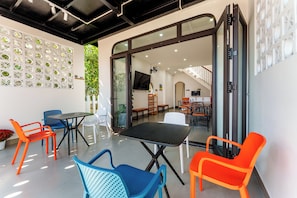 Unclassified image, 2 of 13, button - Hoi An baby shark hostel (Hoi an)