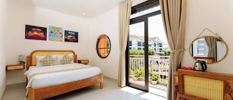 Deluxe Double Room Single Use, 1 Queen Bed, Partial Lake View | Premium bedding, down duvets, Select Comfort beds, desk