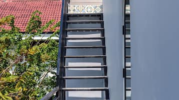 Dobbeltrom for 1 person – deluxe, balkong, hageutsikt | Terrasse/patio