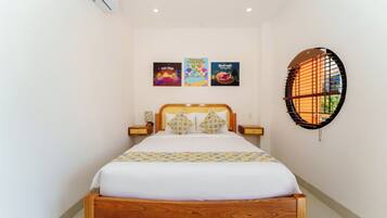 Deluxe Double Room Single Use, Balcony, Garden View | Premium bedding, down duvets, Select Comfort beds, desk