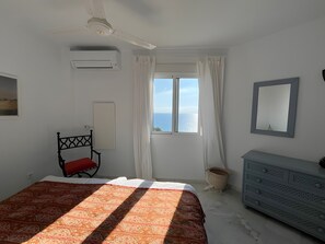 2 quartos, ferros/tábuas de passar roupa, Wi-Fi, roupa de cama