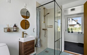 Shower - Awesome home in Ringkøbing with WiFi (Ringkøbing)