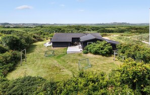 Exterior - Awesome home in Ringkøbing with WiFi (Ringkøbing)