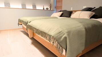 3 bedrooms, iron/ironing board, travel crib, WiFi