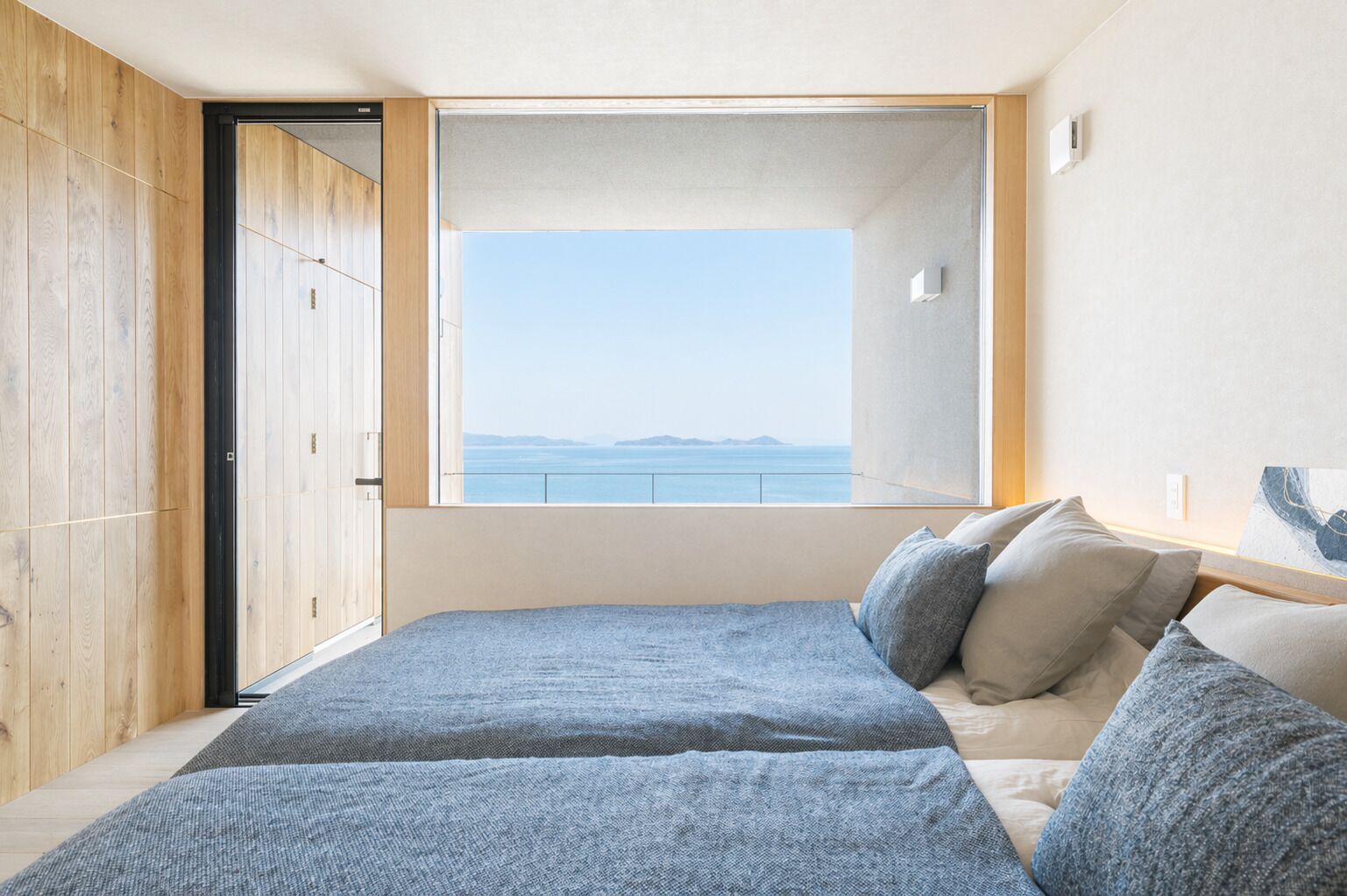 3 bedrooms, iron/ironing board, travel crib, WiFi