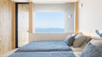 3 bedrooms, iron/ironing board, travel crib, WiFi