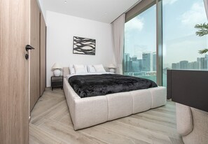 1 bedroom, in-room safe, iron/ironing board, free WiFi - 1 Bed in Peninsula 3 with Full Canal Views (Dubai)