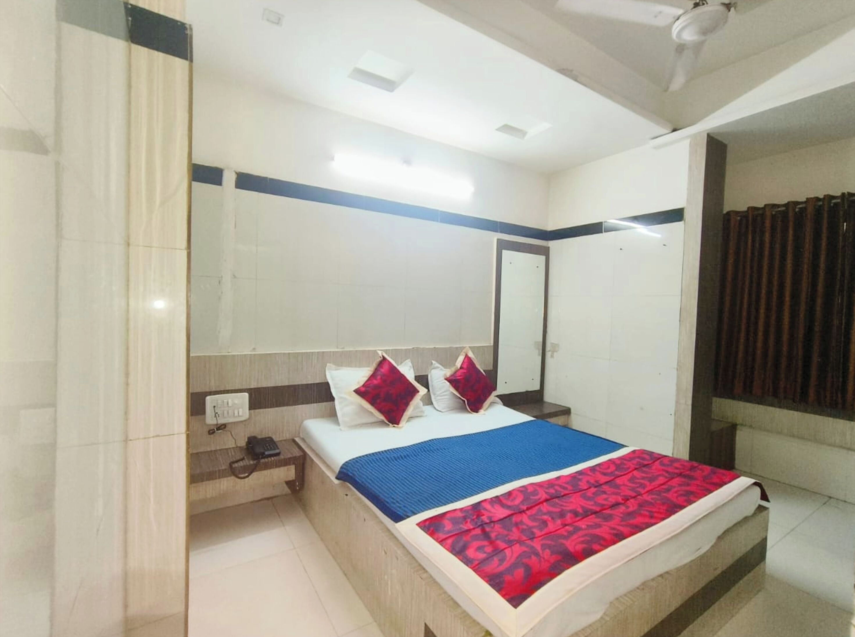 Deluxe-dobbeltværelse - aircondition | Allergivenligt sengetøj, skrivebord, lydisolering, gratis Wi-Fi