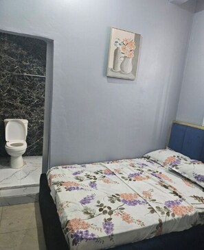 2 dormitorios, tabla de planchar con plancha, Internet y ropa de cama