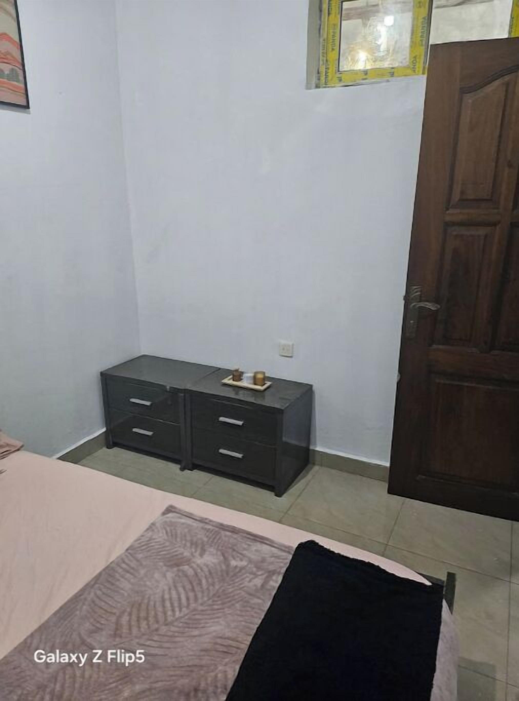 2 bedrooms, iron/ironing board, Internet, bed sheets