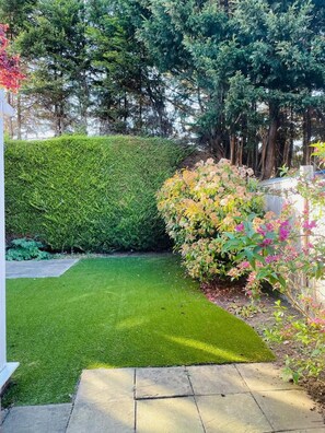 Property grounds - use with Modern Comforts (Nottingham)