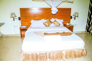 Habitación individual, balcón, vistas a la colina