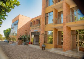 Exterior - Centre Saint Joseph Hotel (Kubingo)