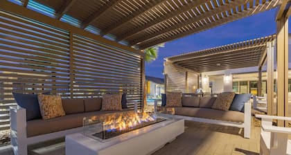 La Qunita 4BR | Resort Pool + Cabanas | Firepit + Hot Tub + Coworking Space