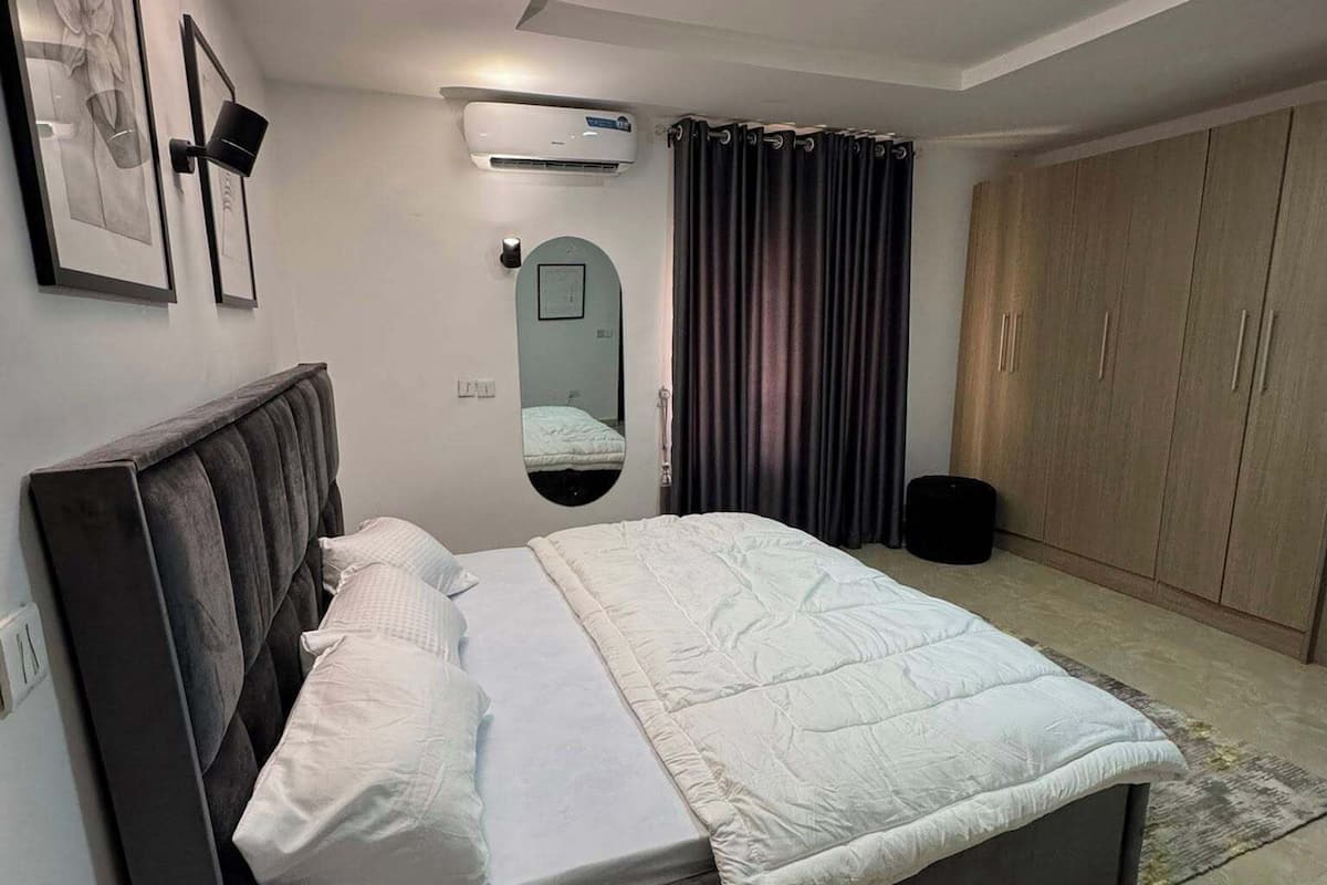 Deluxe Room, Balcony, City View | Desk, laptop workspace, blackout drapes, soundproofing