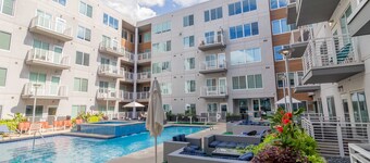 Updated 2-Bedroom with a pool and hot tub