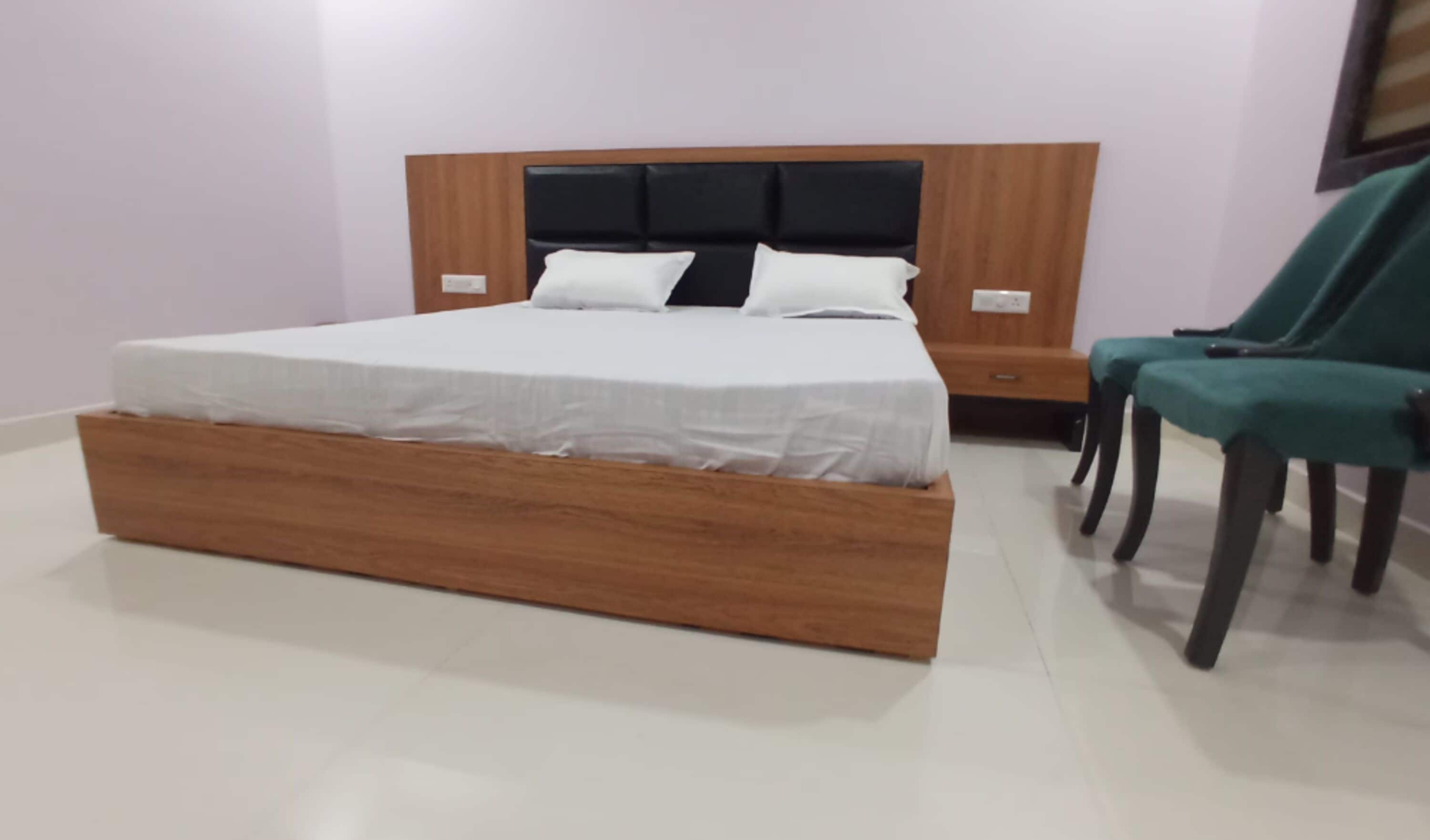 Chambre Deluxe double, vue sur la ville | Bureau, accès au Wi-Fi (inclus)