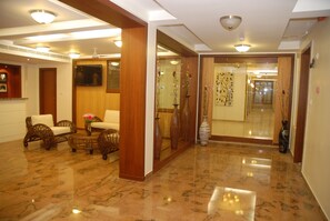 Unclassified image, 3 of 36, button - Hotel Rithanns (Karumathampatti)