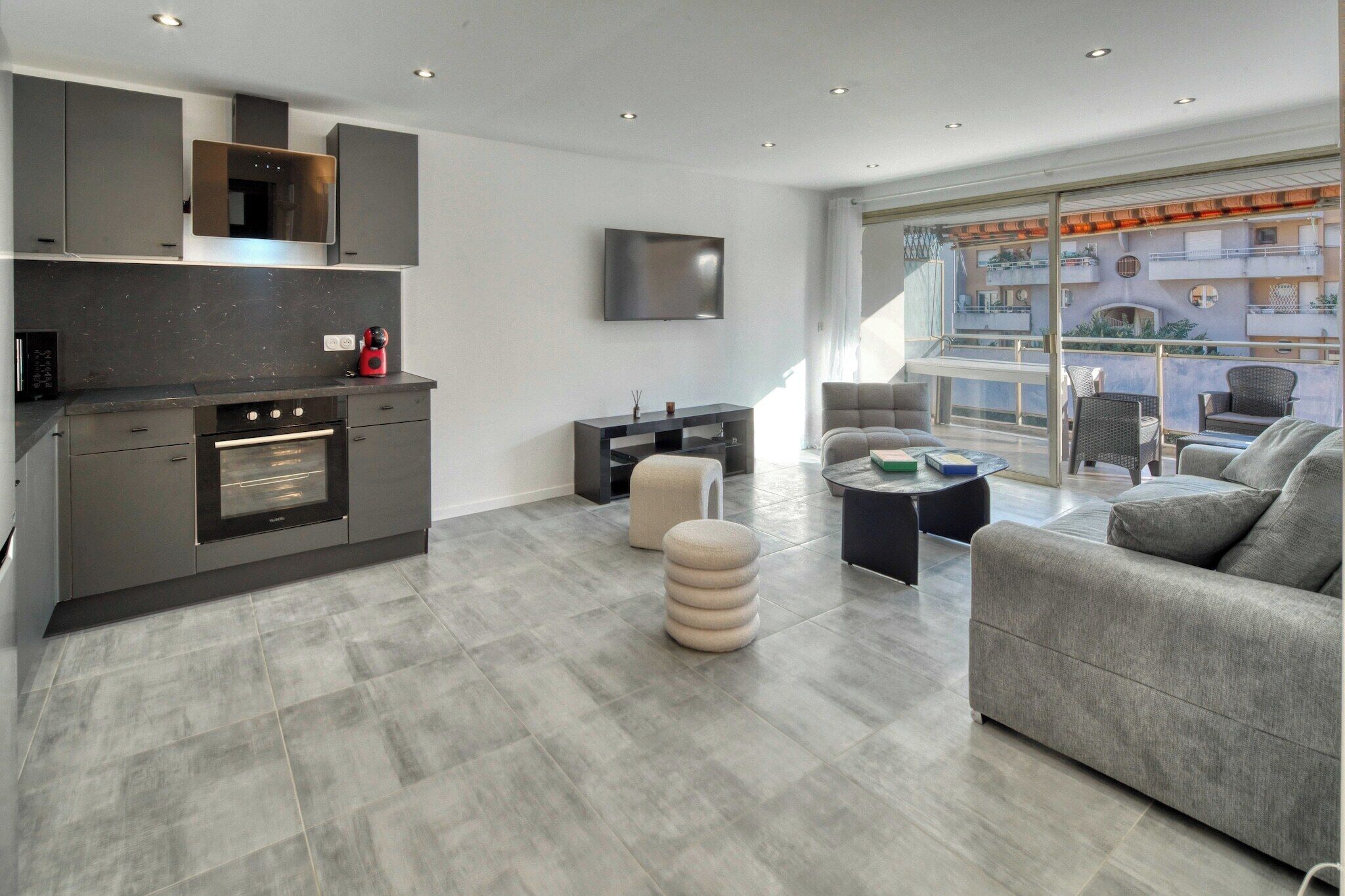 Smart TV, offices