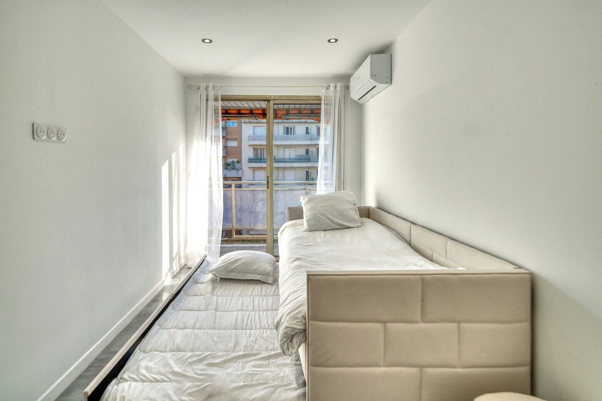 2 bedrooms, desk, iron/ironing board, travel cot
