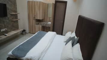 Deluxe Double Room, City View | View from room