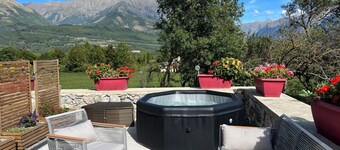 Renovated stable in the heart of the mountains