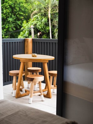 Outdoor dining - Appt Tradition - L'Escale Bleue Saint-Leu, Réunion (Saint-Leu)