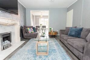 Living area - Close to City Centre - Mins Away from Anfield Stadium - Free Street Parking (Liverpool)