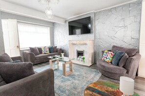 Living area - Close to City Centre - Mins Away from Anfield Stadium - Free Street Parking (Liverpool)