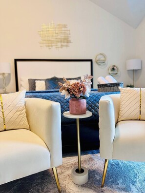 Een strijkplank/strijkijzer, internet, beddengoed, rolstoeltoegankelijk