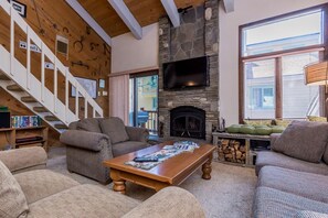 TV, fireplace - Mammoth Creek Unit 14 (Mammoth Lakes)