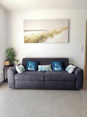Smart TV - 5mn walk from the beach, in a residence for 2 to 4 people, with a large terrace (San Nicolao)